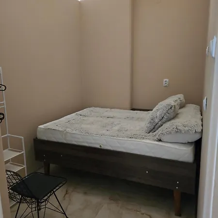 Red Diamond Apartment *